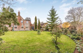 The Magnificent March Holiday Cottage