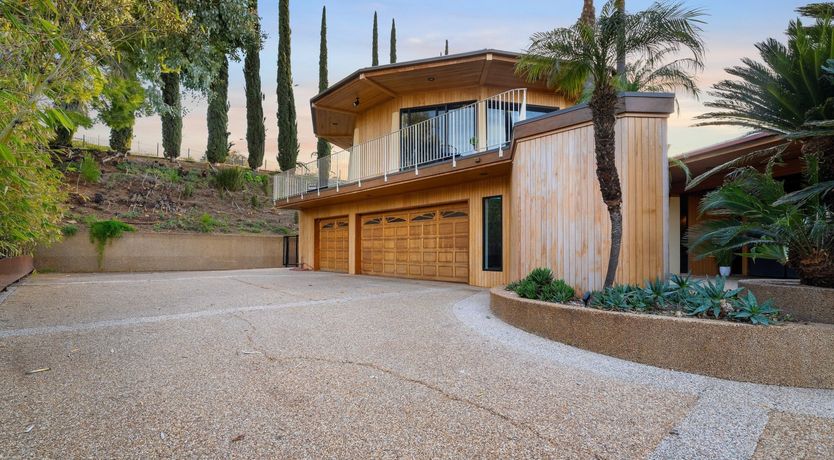 Photo of The Mountain Home