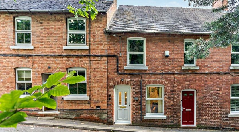 Photo of Cottage in Derbyshire