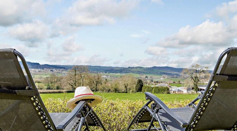 Photo of 2 Bed in Wyke