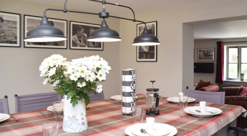 Photo of 4 Bed in Sway