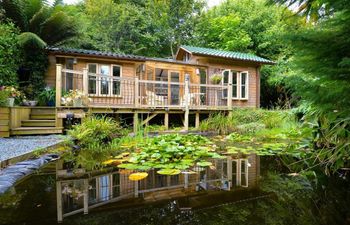 Log Cabin in West Cornwall Holiday Cottage