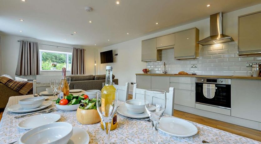 Photo of 3 Bed in Lower Cwmtwrch