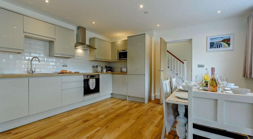 Photo of 3 Bed in Lower Cwmtwrch