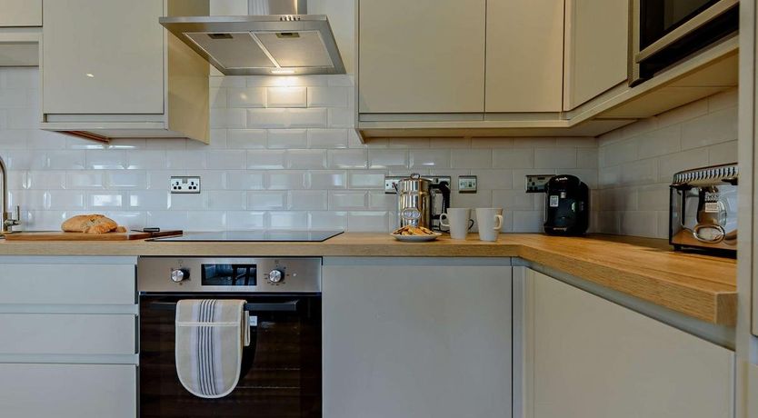 Photo of 3 Bed in Lower Cwmtwrch