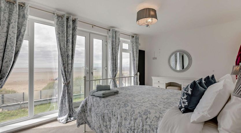 Photo of 3 Bed in Burnham-on-sea