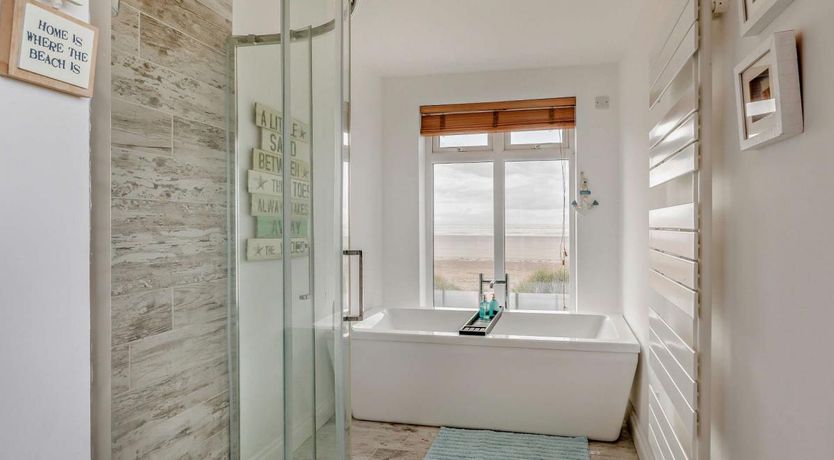 Photo of 3 Bed in Brean