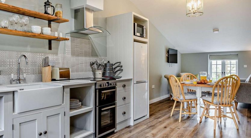 Photo of in Barnstaple 5mls N (93024)