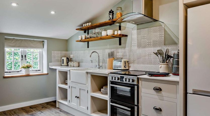 Photo of 2 Bed in Harracott