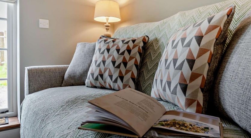 Photo of 2 Bed in Harracott