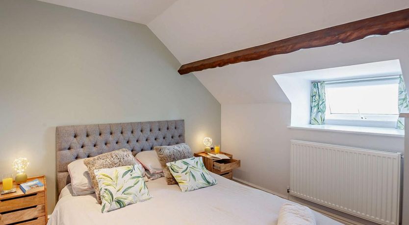 Photo of 3 Bed in Carreglefn