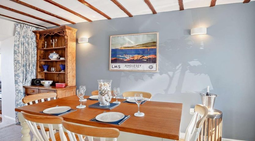 Photo of 3 Bed in Carreglefn