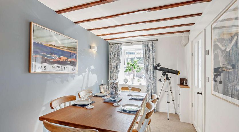 Photo of 3 Bed in Carreglefn