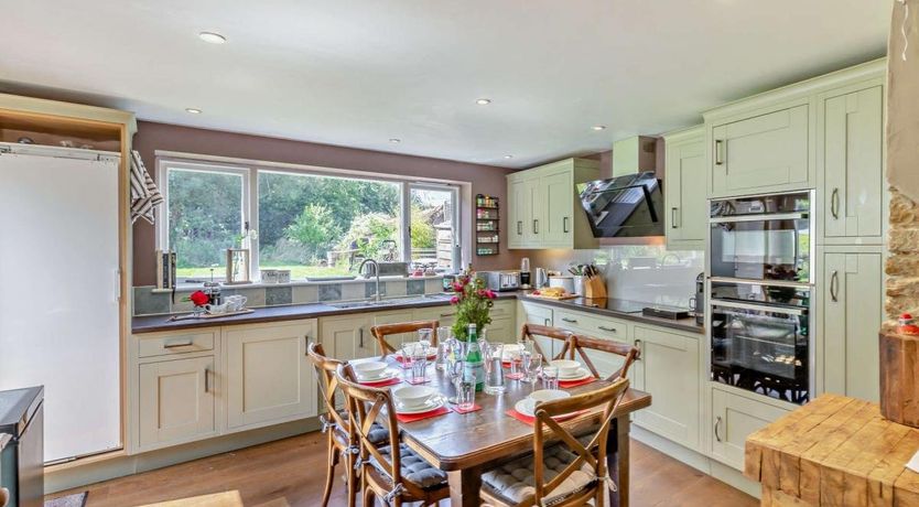 Photo of 4 Bed in Cleveley