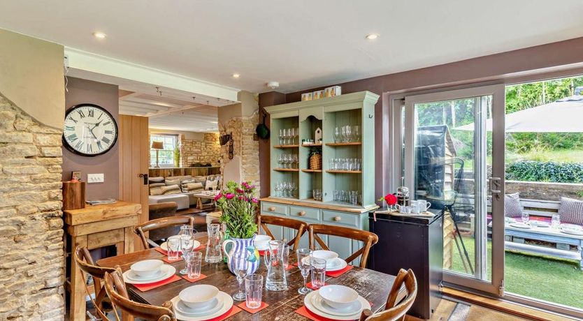 Photo of 4 Bed in Cleveley