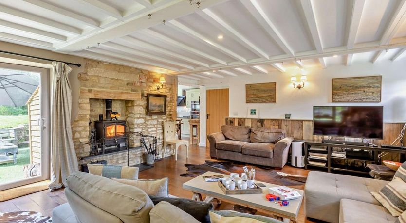 Photo of 4 Bed in Cleveley