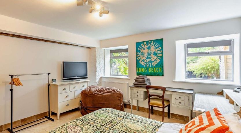 Photo of 4 Bed in Cleveley