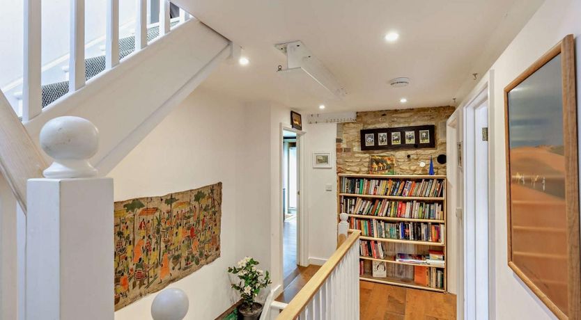 Photo of 4 Bed in Cleveley