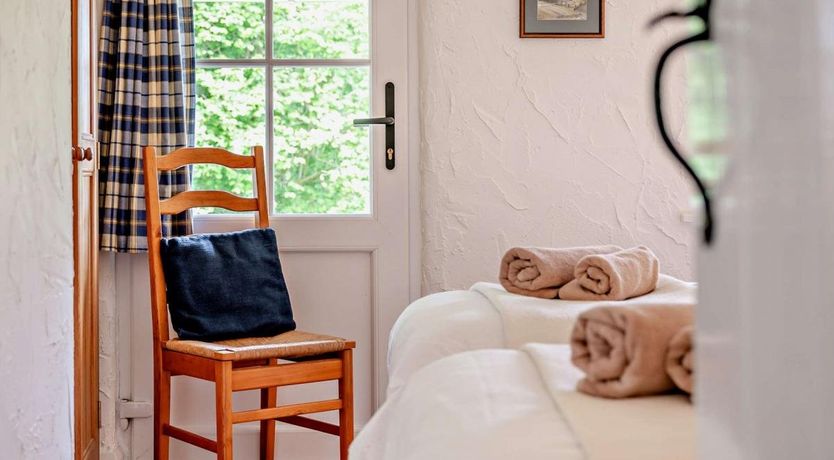 Photo of 2 Bed in Hawkshead Hill