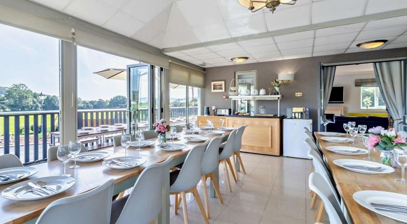 Photo of 11 Bed in Llandre