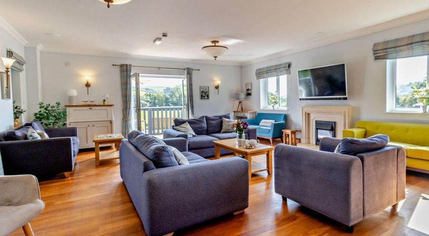 Photo of 11 Bed in Llandre