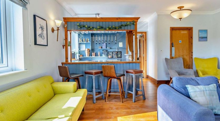 Photo of 11 Bed in Llandre