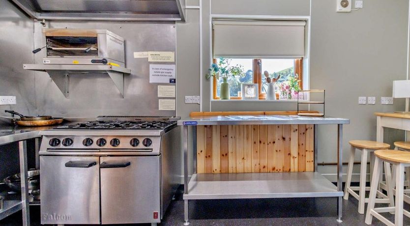 Photo of 11 Bed in Llandre