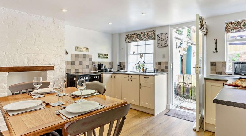 Photo of 2 Bed in St. Leonards-on-sea