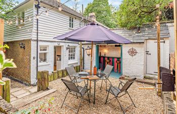 2 Bed in St. Leonards-on-sea Holiday Cottage