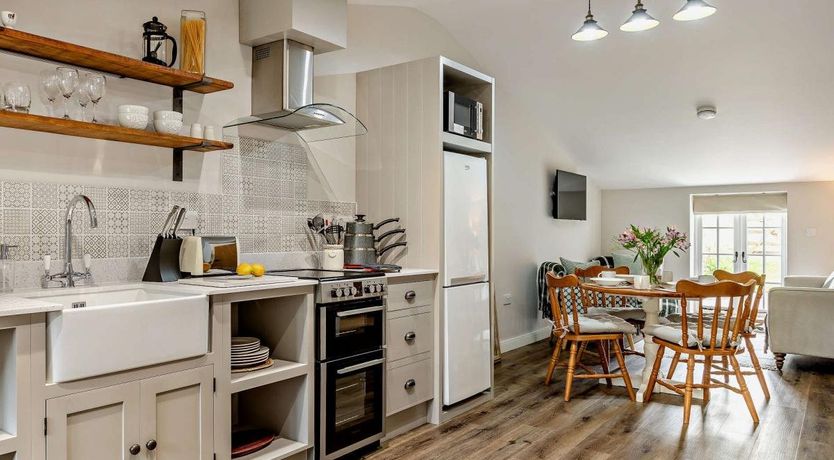 Photo of 2 Bed in Harracott