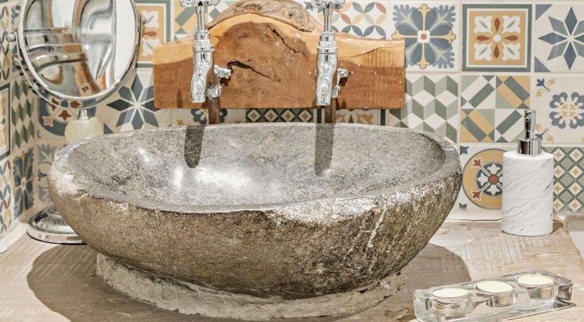 Photo of 1 Bed in Newport