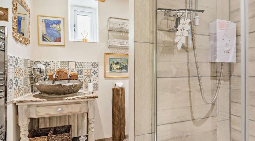 Photo of 1 Bed in Newport