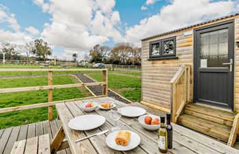 Log Cabin in West Cornwall Holiday Cottage