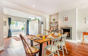 3 Bed in Paignton Holiday Cottage