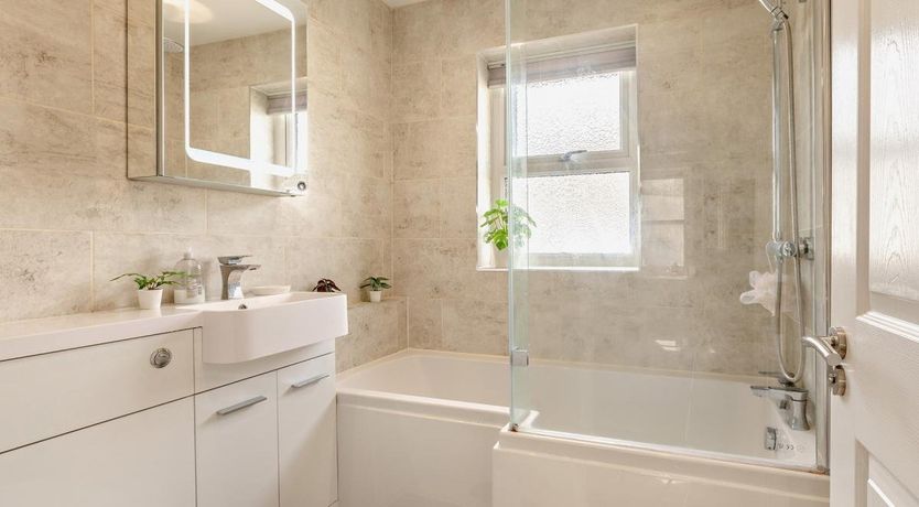 Photo of 3 Bed in Combe Martin