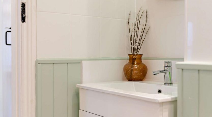 Photo of 2 Bed in Dawlish