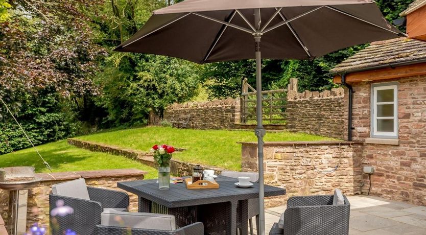 Photo of 2 Bed in Hoarwithy