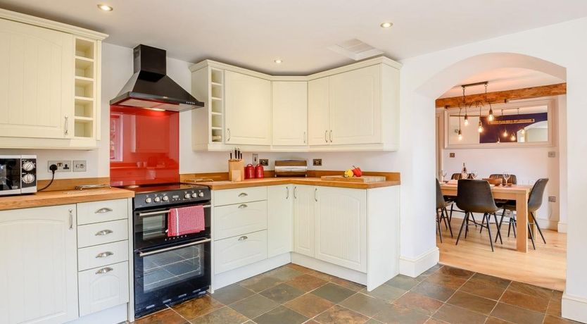 Photo of 2 Bed in Hoarwithy