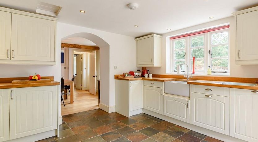 Photo of 2 Bed in Hoarwithy