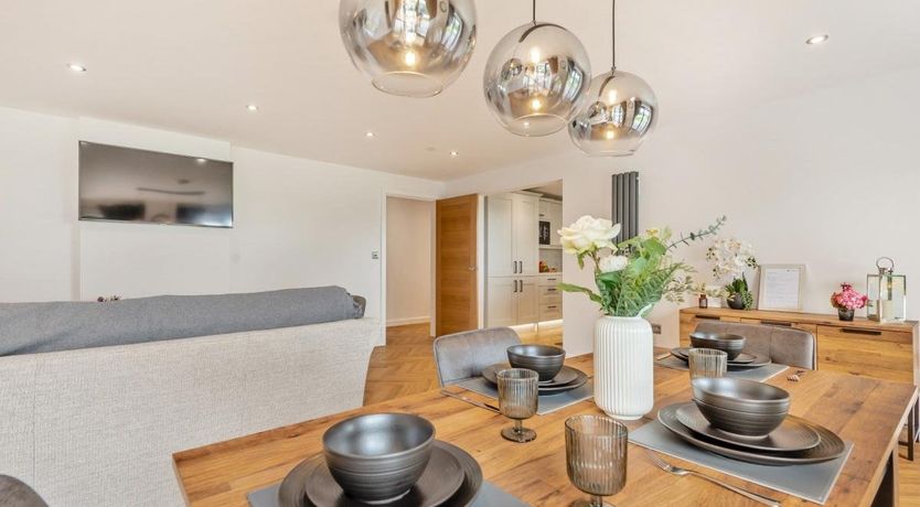 Photo of 2 Bed in Tenby