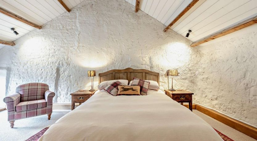 Photo of 2 Bed in Longdown