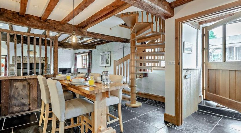 Photo of 2 Bed in Longdown