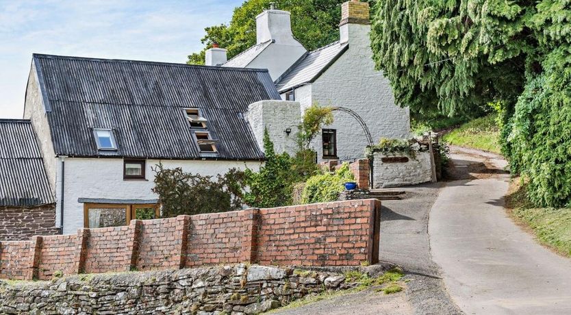 Photo of 1 Bed in Llanbedr