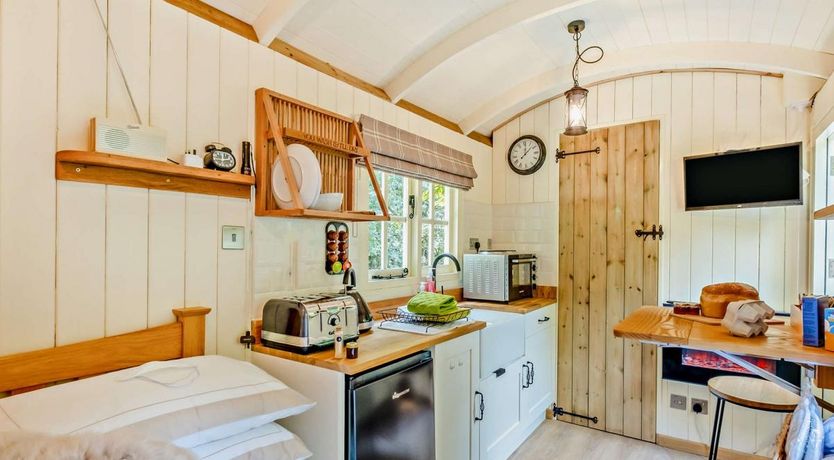 Photo of 1 Bed in Newport