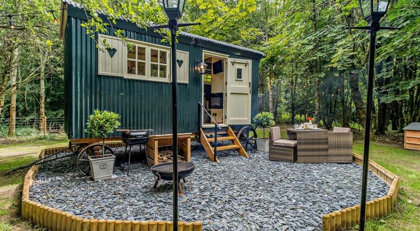 Photo of 1 Bed in Newport