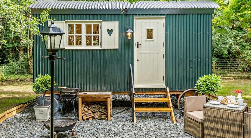 Photo of 1 Bed in Newport