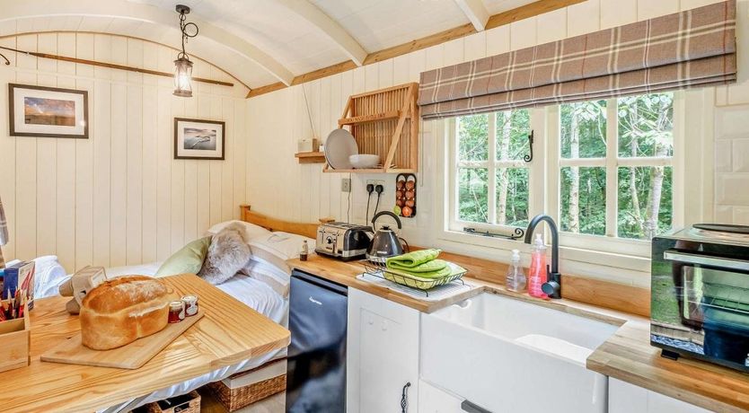 Photo of 1 Bed in Newport