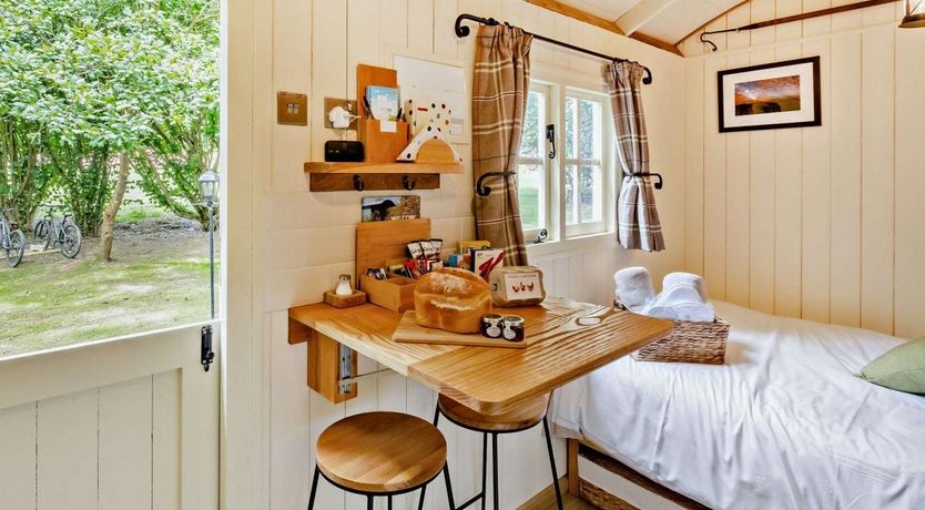 Photo of 1 Bed in Newport