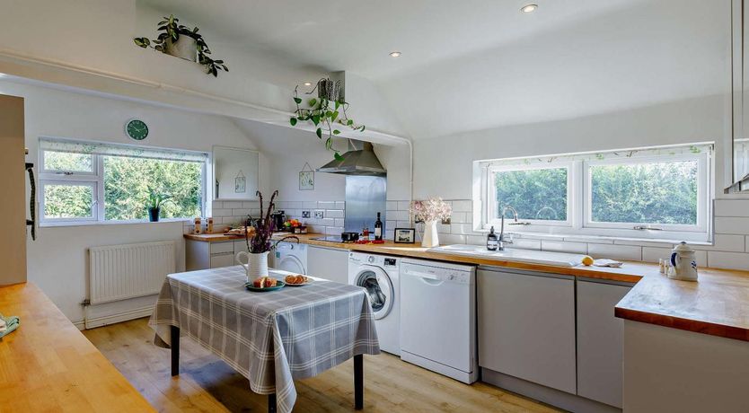 Photo of 3 Bed in Pershore