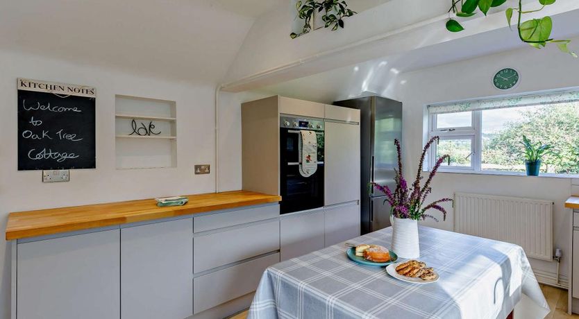 Photo of 3 Bed in Eckington